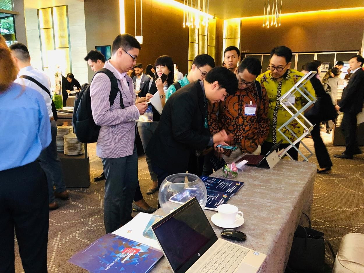 FPT showcases Digital Insurance solutions to leading companies in Asia Insurance Week